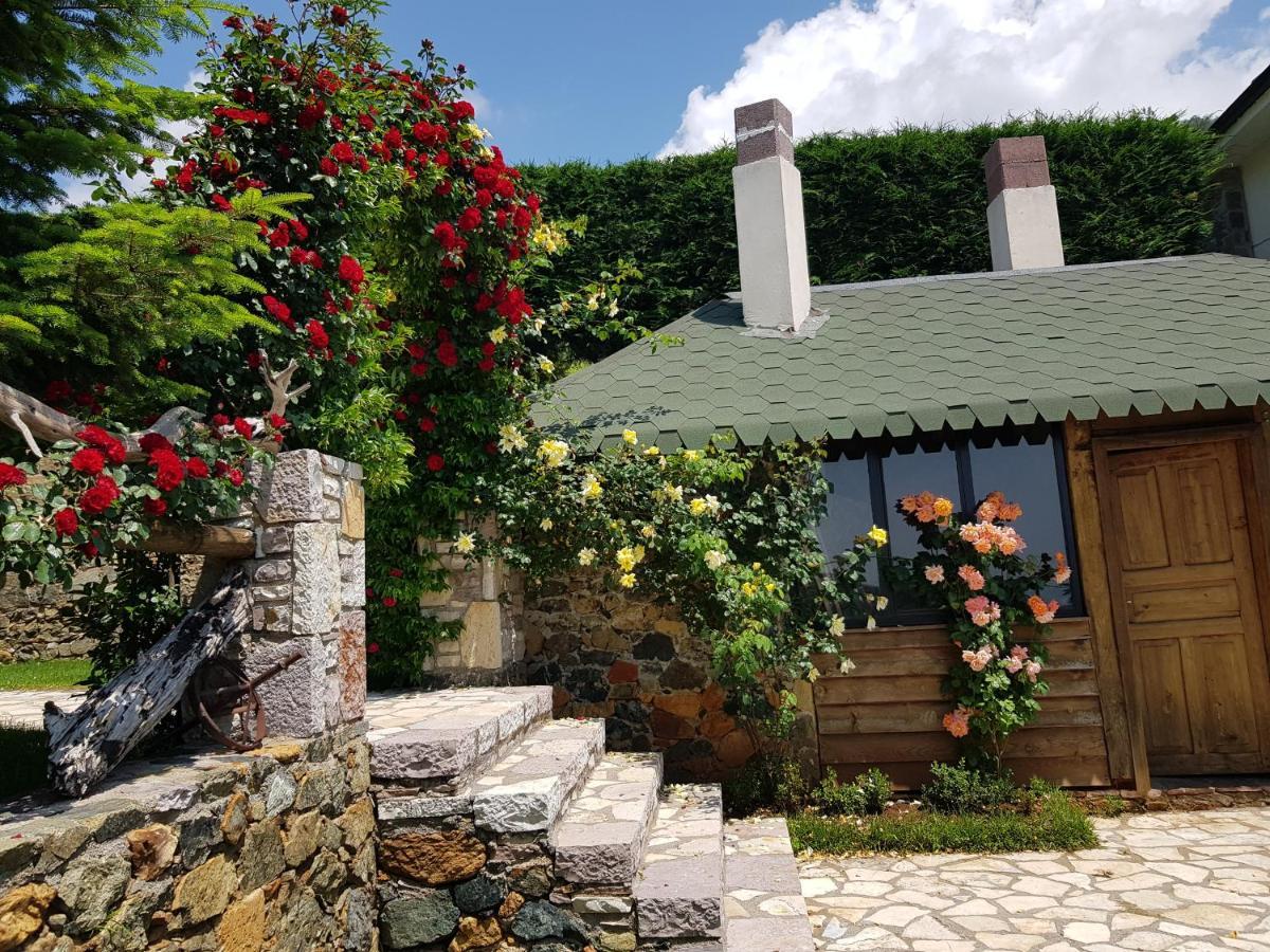 Sofra E Shpatit Hotel Elbasan Exterior photo