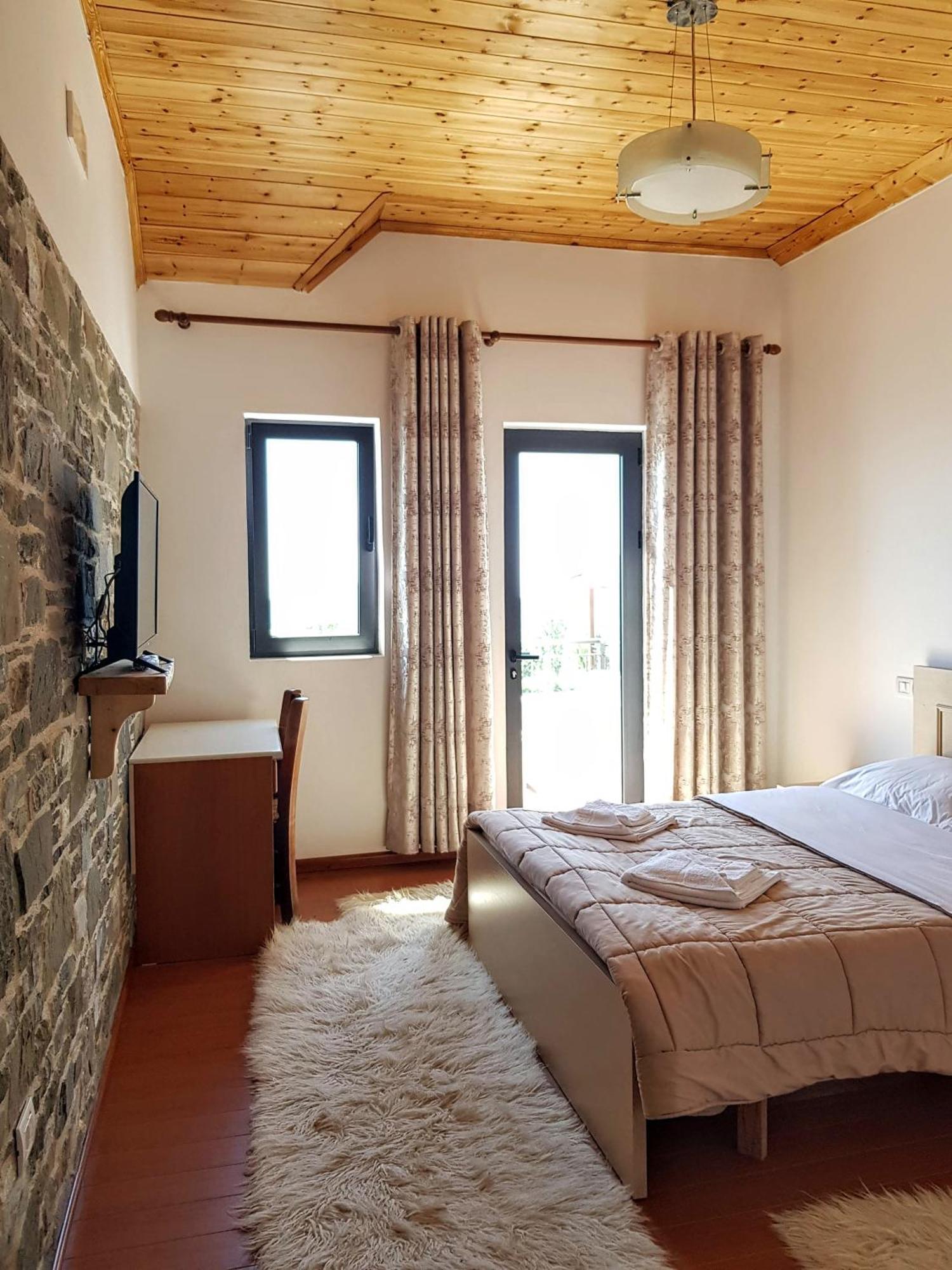 Sofra E Shpatit Hotel Elbasan Room photo